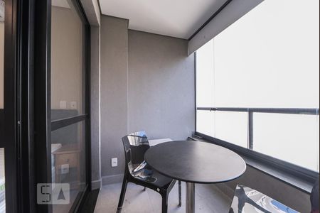 Varanda de kitnet/studio para alugar com 1 quarto, 25m² em Vila Olímpia, São Paulo