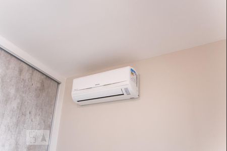 Sala / Quarto de kitnet/studio para alugar com 1 quarto, 25m² em Vila Olímpia, São Paulo