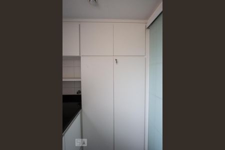Apartamento à venda com 96m², 2 quartos e 2 vagasarea de serviço