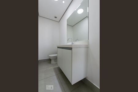 Lavabo de apartamento para alugar com 2 quartos, 83m² em Alphaville Empresarial, Barueri