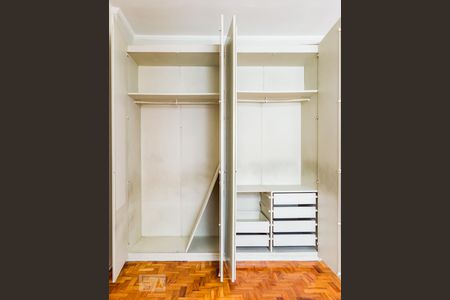 Apartamento à venda com 90m², 3 quartos e 1 vagaQuarto 2