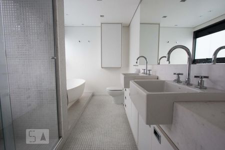 Apartamento à venda com 140m², 2 quartos e 2 vagas Apartamento à venda com 140m², 2 quartos e 2 vagassuite