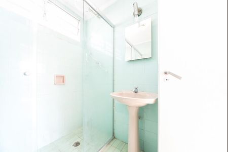Banheiro de apartamento para alugar com 2 quartos, 72m² em Indianópolis, São Paulo