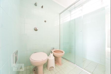 Banheiro de apartamento para alugar com 2 quartos, 72m² em Indianópolis, São Paulo