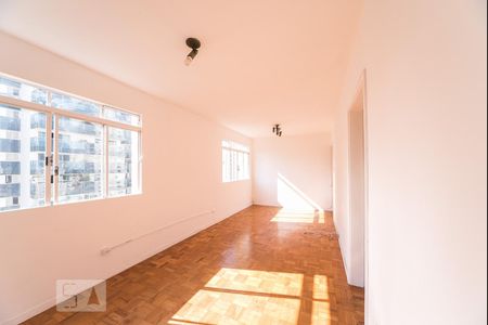 Sala de apartamento para alugar com 2 quartos, 72m² em Indianópolis, São Paulo