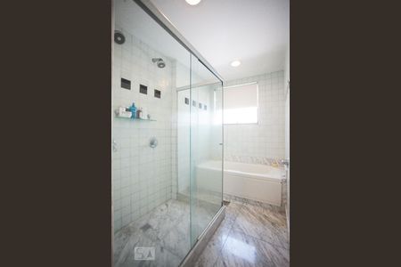 Apartamento à venda com 650m², 5 quartos e 4 vagasBanheiro Suite Master