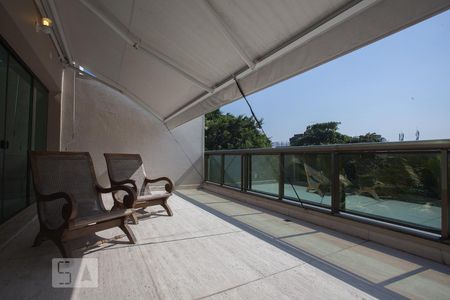Varanda de apartamento à venda com 5 quartos, 650m² em Barra da Tijuca, Rio de Janeiro