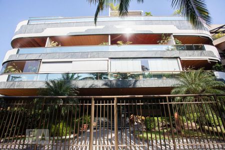 Apartamento à venda com 650m², 5 quartos e 4 vagasFachada