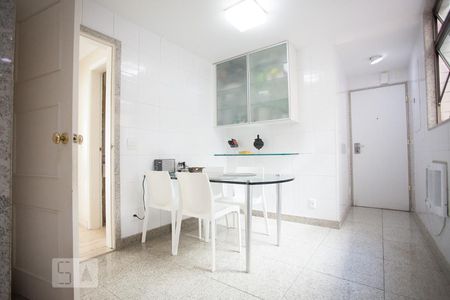 Apartamento à venda com 650m², 5 quartos e 4 vagasCozinha