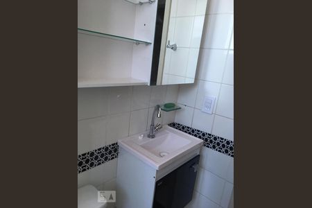 Banheiro de apartamento à venda com 2 quartos, 55m² em Vila Ipê, Campinas