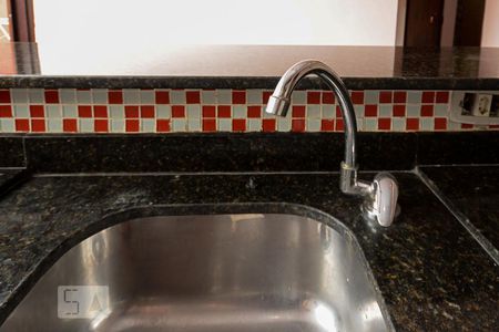 Apartamento à venda com 95m², 2 quartos e sem vagaTorneira cozinha