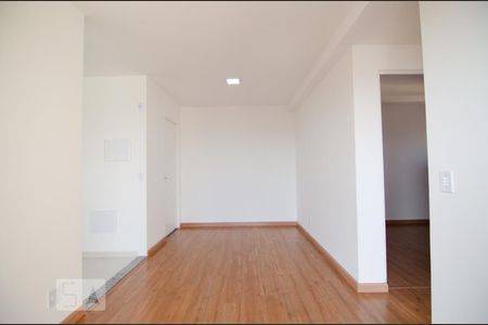 Sala de apartamento para alugar com 3 quartos, 60m² em Vila Satúrnia, Campinas