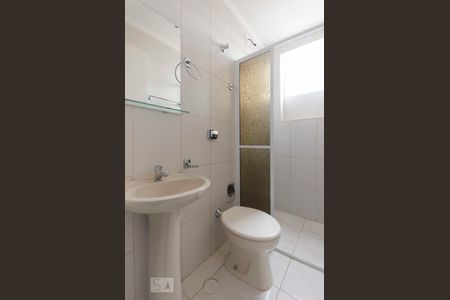 Banheiro de apartamento para alugar com 1 quarto, 40m² em Tucuruvi, São Paulo