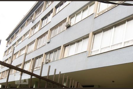 Apartamento para alugar com 65m², 2 quartos e sem vagaFachada