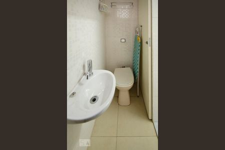 Apartamento para alugar com 65m², 2 quartos e sem vagaBanheiro de serviço