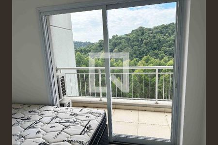Quarto de apartamento à venda com 1 quarto, 60m² em Residencial Tres (tambore), Santana de Parnaíba