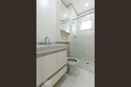 Banheiro de apartamento à venda com 2 quartos, 60m² em Residencial Tres (tambore), Santana de Parnaíba