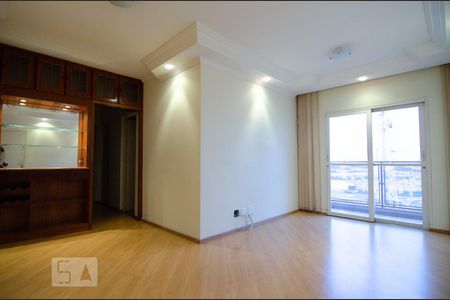 Sala de apartamento para alugar com 3 quartos, 76m² em Vila São Bento, Campinas