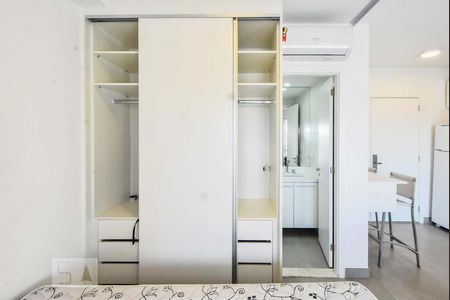 Studio à venda com 33m², 1 quarto e 1 vaga Studio à venda com 33m², 1 quarto e 1 vagaDormitório