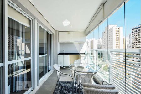 Studio à venda com 33m², 1 quarto e 1 vaga Studio à venda com 33m², 1 quarto e 1 vagaVaranda