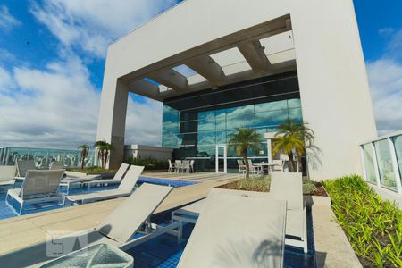 Studio à venda com 33m², 1 quarto e 1 vaga Studio à venda com 33m², 1 quarto e 1 vagaPiscina