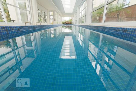 Studio à venda com 33m², 1 quarto e 1 vaga Studio à venda com 33m², 1 quarto e 1 vagaPiscina Coberta