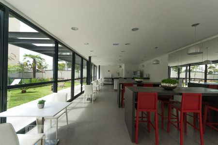 Apartamento para alugar com 49m², 2 quartos e 1 vaga Apartamento para alugar com 49m², 2 quartos e 1 vagaLounge da piscina