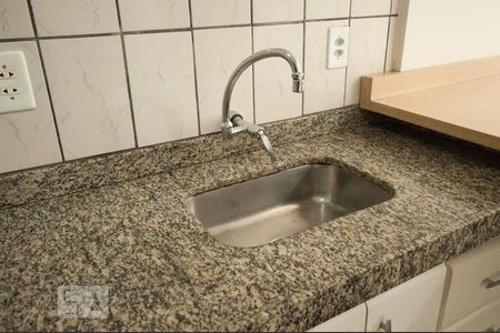 Apartamento para alugar com 77m², 2 quartos e sem vagaCozinha