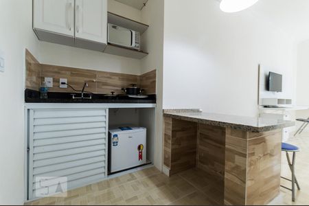 Cozinha de kitnet/studio para alugar com 1 quarto, 26m² em Bethaville I, Barueri
