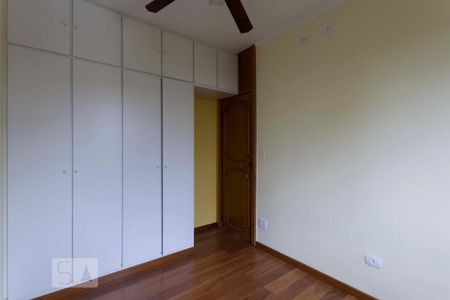 Quarto 2 de apartamento para alugar com 2 quartos, 56m² em Vila Monumento, São Paulo