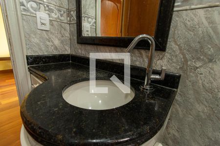 Apartamento à venda com 56m², 2 quartos e 1 vaga Apartamento à venda com 56m², 2 quartos e 1 vagaBanheiro