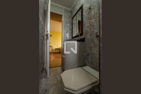 Apartamento à venda com 56m², 2 quartos e 1 vaga Apartamento à venda com 56m², 2 quartos e 1 vagaBanheiro