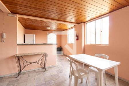 Apartamento à venda com 56m², 2 quartos e 1 vaga Apartamento à venda com 56m², 2 quartos e 1 vagaÁrea comum - Salão de festas