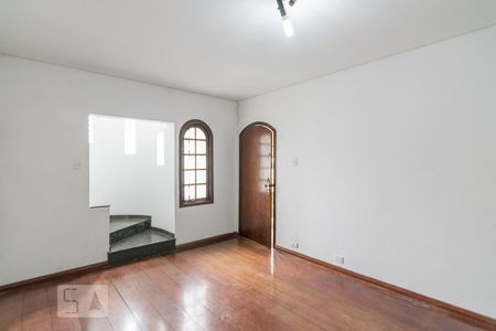 Sala de casa para alugar com 4 quartos, 165m² em Santa Paula, São Caetano do Sul