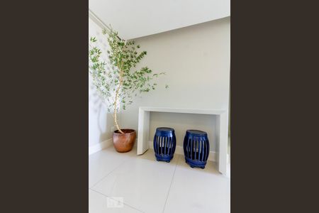 Sala de apartamento para alugar com 2 quartos, 56m² em Jardim Goiás, Goiânia