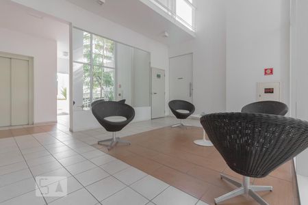 Apartamento à venda com 74m², 2 quartos e 2 vagas Apartamento à venda com 74m², 2 quartos e 2 vagasHall social