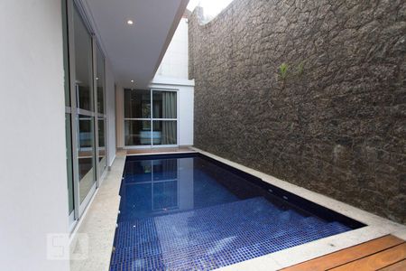 Apartamento à venda com 231m², 3 quartos e 2 vagasPiscina