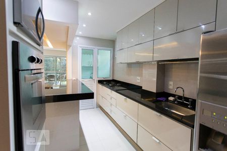 Cozinha de apartamento à venda com 3 quartos, 231m² em Lagoa, Rio de Janeiro