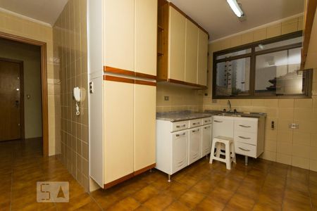 Apartamento à venda com 140m², 3 quartos e 2 vagasCozinha