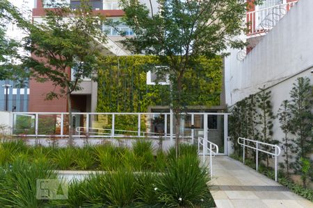 Studio para alugar com 42m², 1 quarto e sem vaga Studio para alugar com 42m², 1 quarto e sem vagaFachada