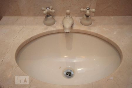 Apartamento à venda com 280m², 4 quartos e 3 vagasBanheiro