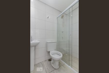 Banheiro de kitnet/studio para alugar com 1 quarto, 30m² em Jabaquara, São Paulo