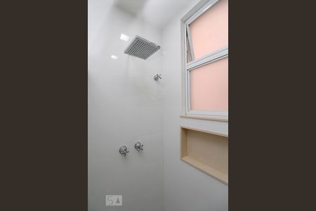 Apartamento à venda com 120m², 3 quartos e sem vaga Apartamento à venda com 120m², 3 quartos e sem vagaBox Suite.