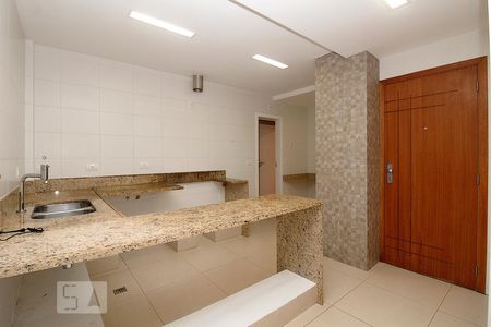 Apartamento à venda com 120m², 3 quartos e sem vaga Apartamento à venda com 120m², 3 quartos e sem vagaCozinha.