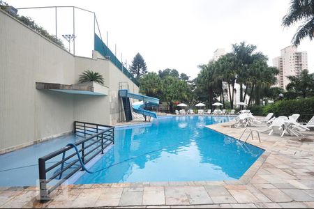 Apartamento para alugar com 220m², 4 quartos e 3 vagasPiscina