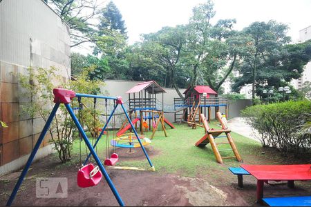 Apartamento para alugar com 220m², 4 quartos e 3 vagasPlayground