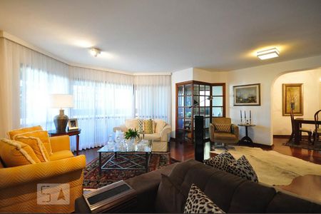 Sala de apartamento para alugar com 4 quartos, 220m² em Vila Suzana, São Paulo