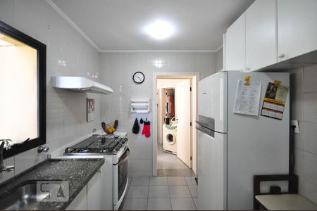 Apartamento para alugar com 220m², 4 quartos e 3 vagas Apartamento para alugar com 220m², 4 quartos e 3 vagasCozinha
