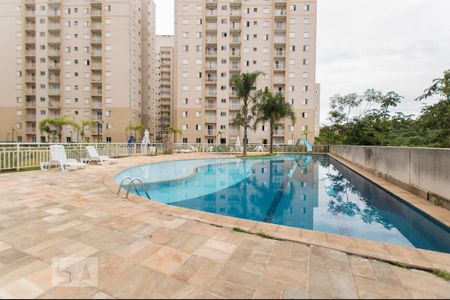 Piscina de apartamento para alugar com 2 quartos, 58m² em Jardim Tupanci, Barueri