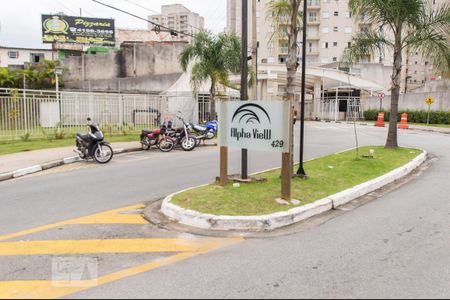 Fachada de apartamento para alugar com 2 quartos, 58m² em Jardim Tupanci, Barueri